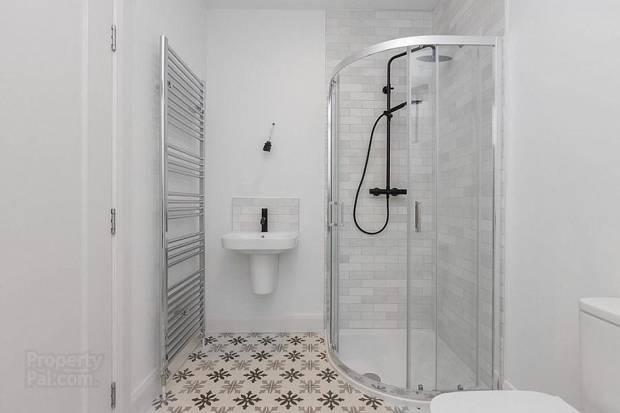 Apartment 2, 35 College Green