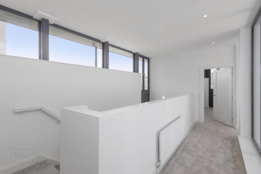 Apartment 2, 35 College Green