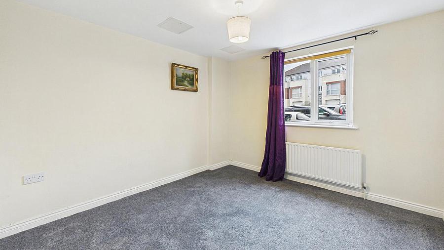 16 Upritchard Gardens