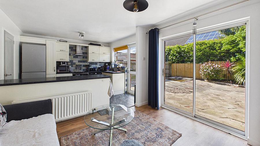 10 Brookvale Avenue