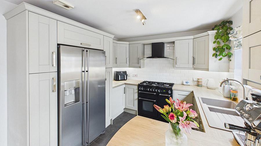 10 Wyndell Park