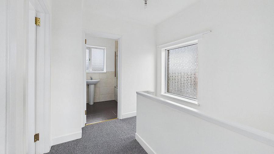 17 Grange Park