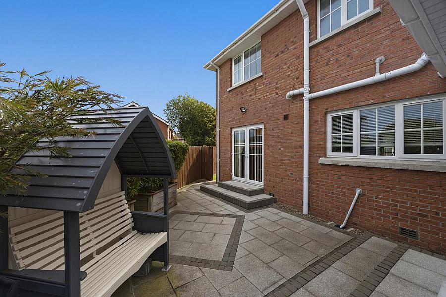 12 Ballycrochan Avenue