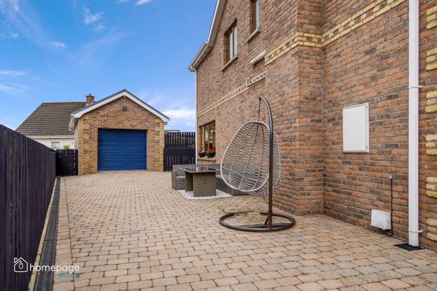 24 Briar Hill