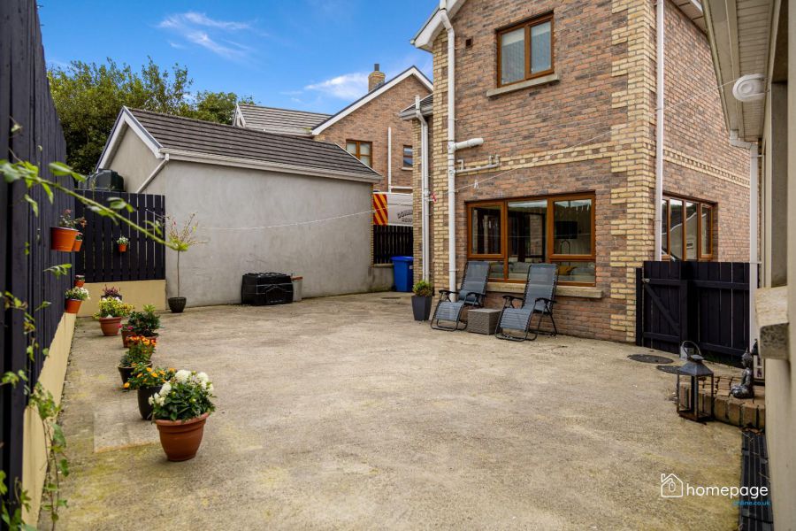 24 Briar Hill