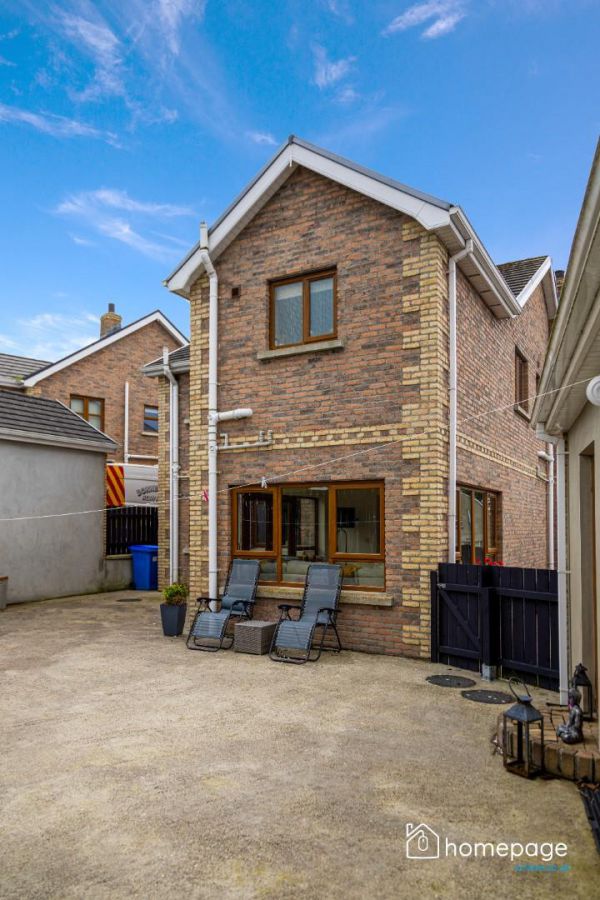 24 Briar Hill