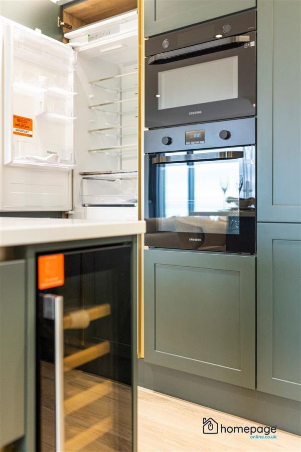 Apartment 5 , 6 Kerr Street