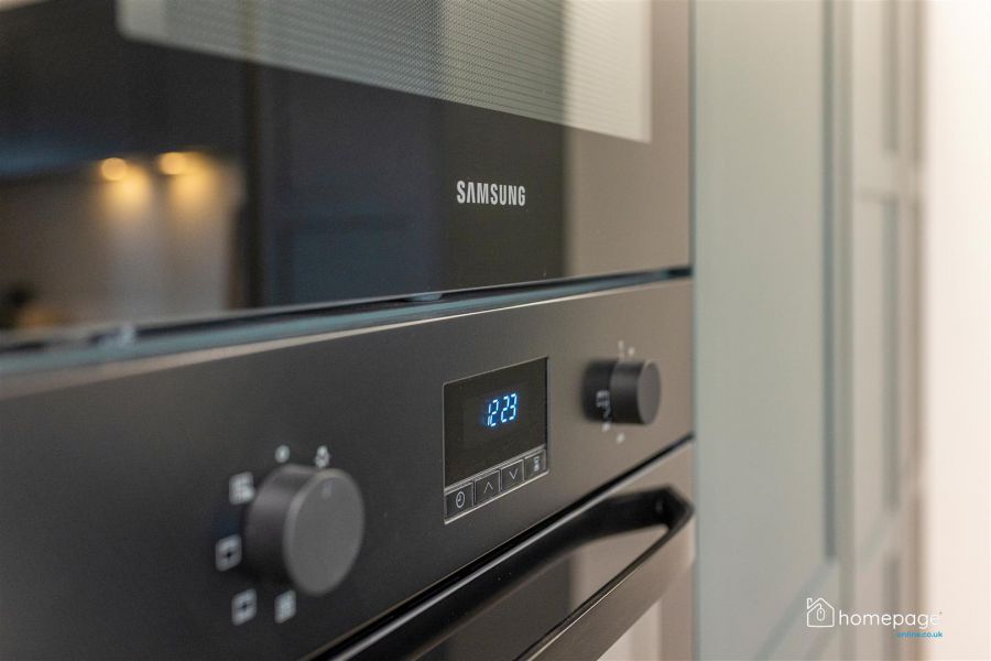 Apartment 5 , 6 Kerr Street