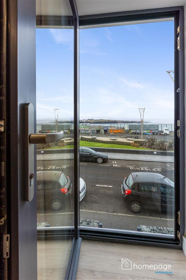 Apartment 5 , 6 Kerr Street