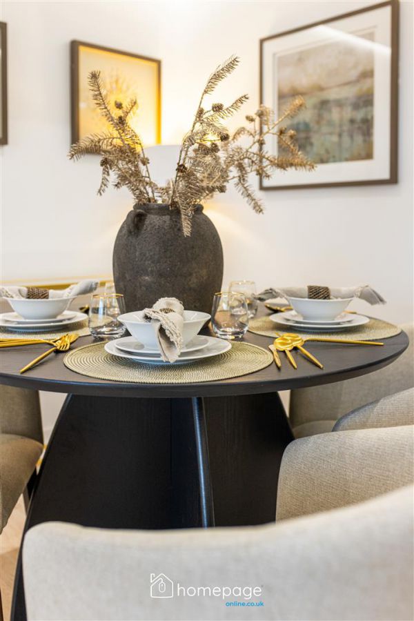 Apartment 5 , 6 Kerr Street