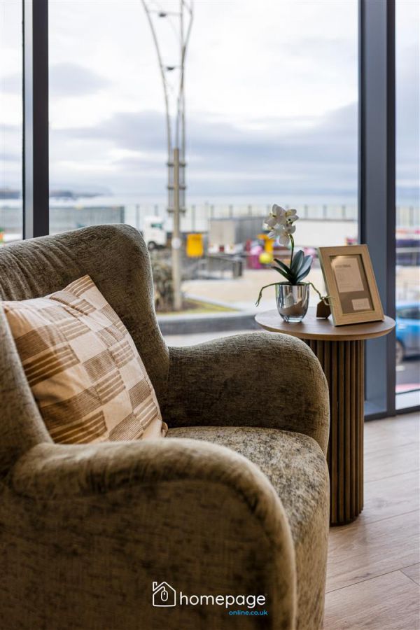 Apartment 5 , 6 Kerr Street