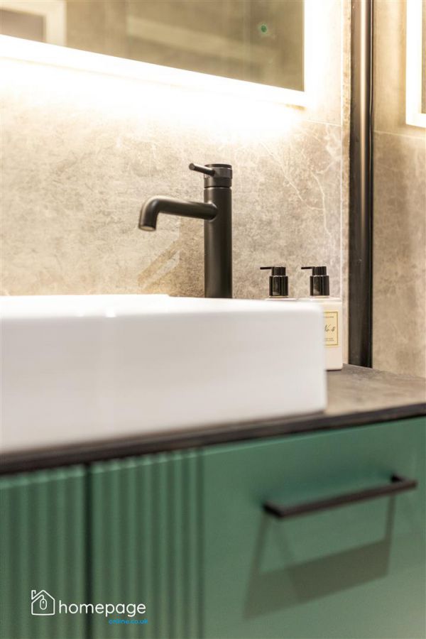 Apartment 5 , 6 Kerr Street