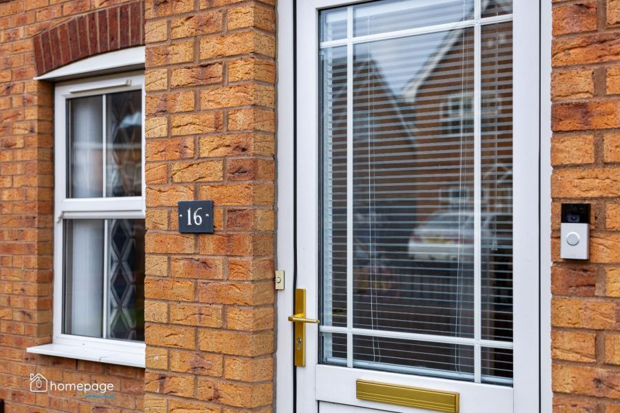 16 Summer Meadow Mews