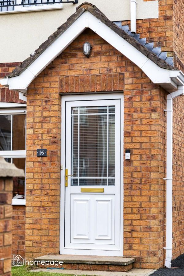 16 Summer Meadow Mews