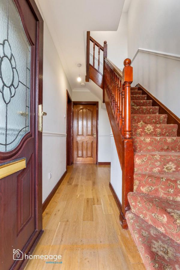 18 Knockard Park