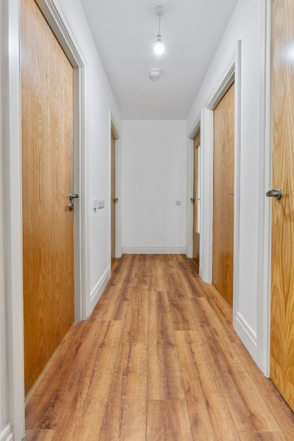 Apt 1 Moncrief Court