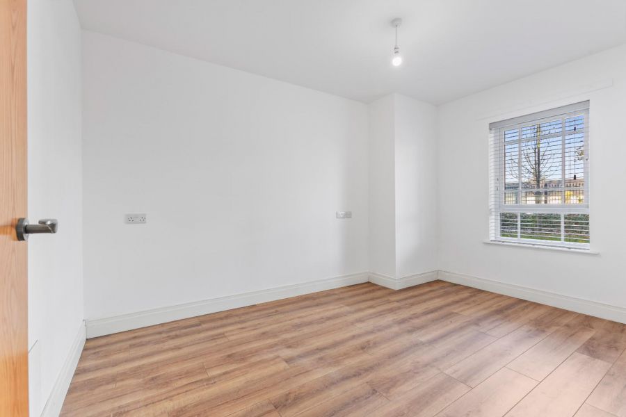 Apt 1 Moncrief Court