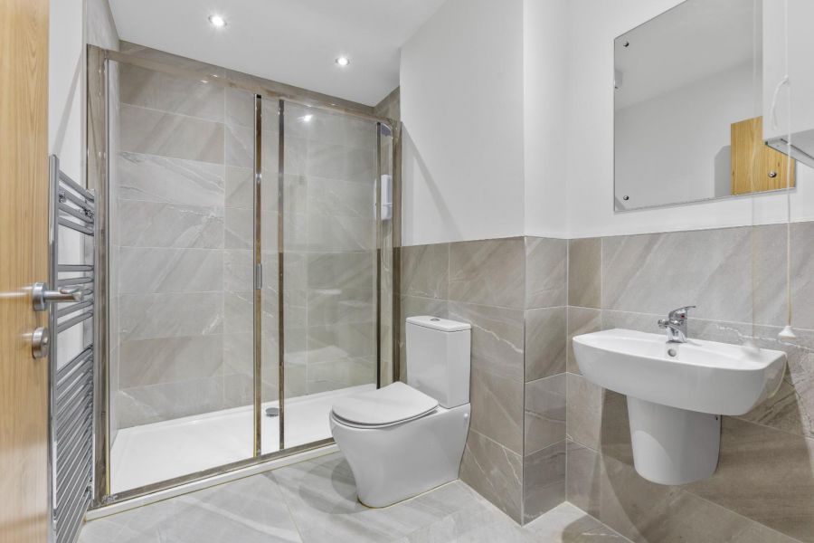 Apt 1 Moncrief Court