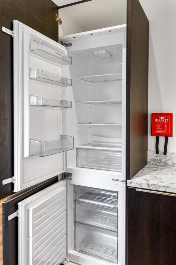 Apt 10 Moncrief Court