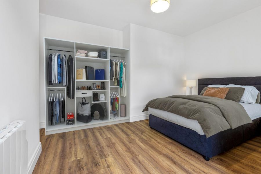 Apt 10 Moncrief Court