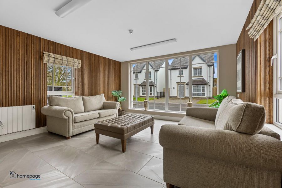 Apt 10 Moncrief Court