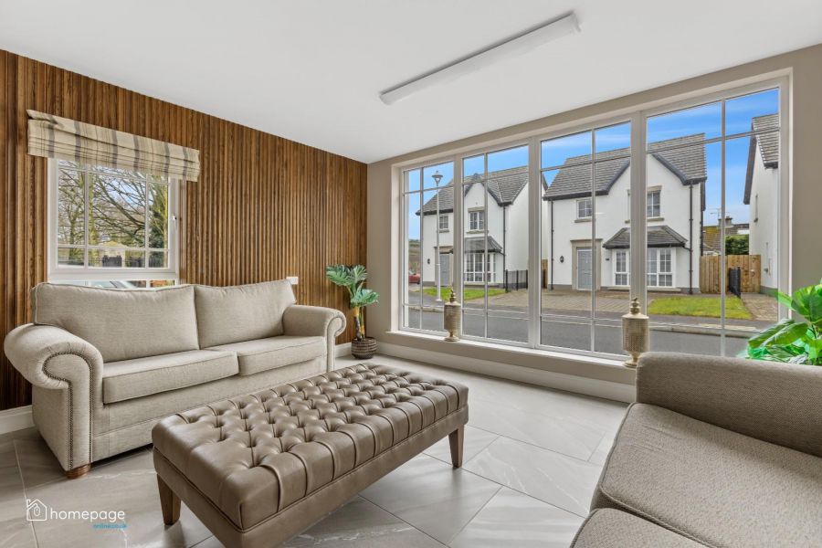 Apt 10 Moncrief Court