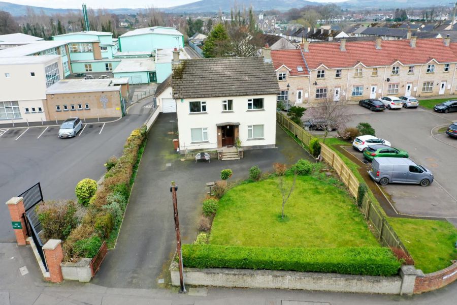92 Irish Green Street