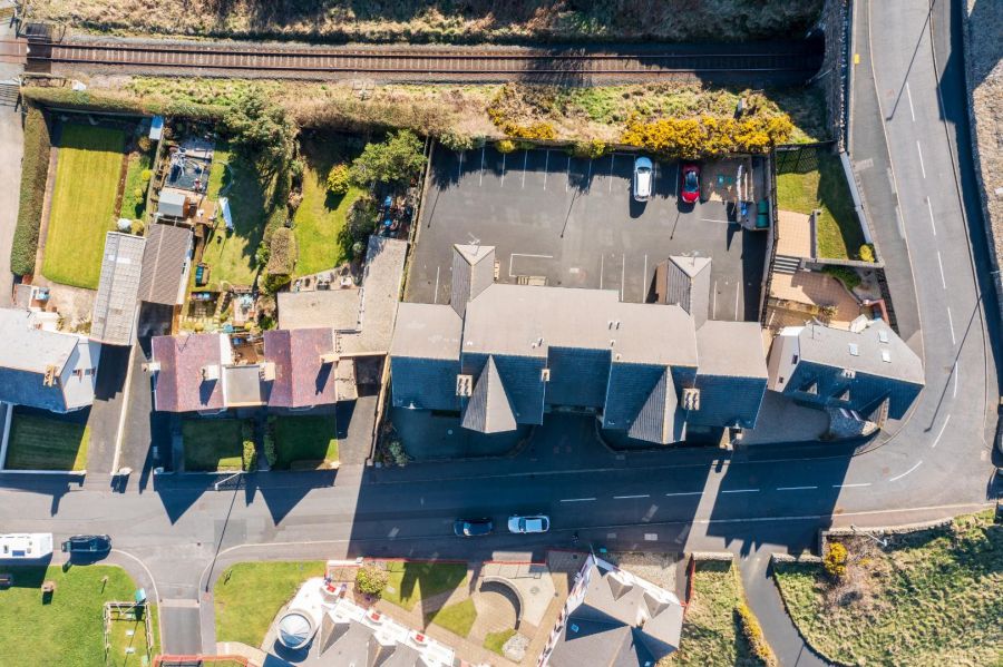 9 Tunnel Brae Court Main Street