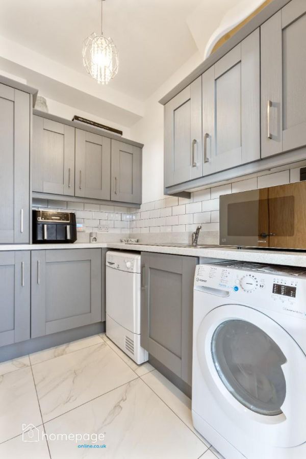 3 Beech Hill View