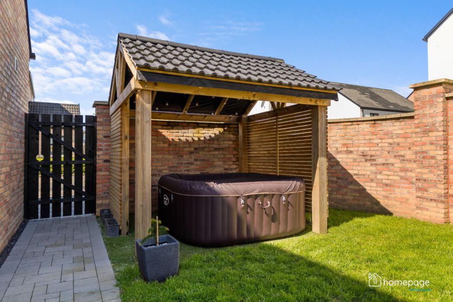 3 Beech Hill View