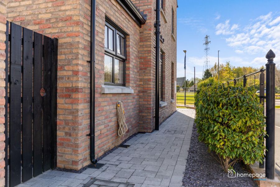 3 Beech Hill View