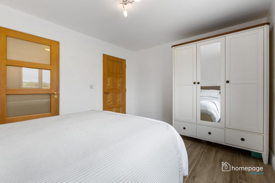 48a Glebe Road