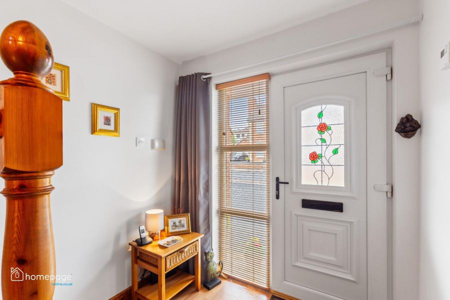 16 Carthall Manor