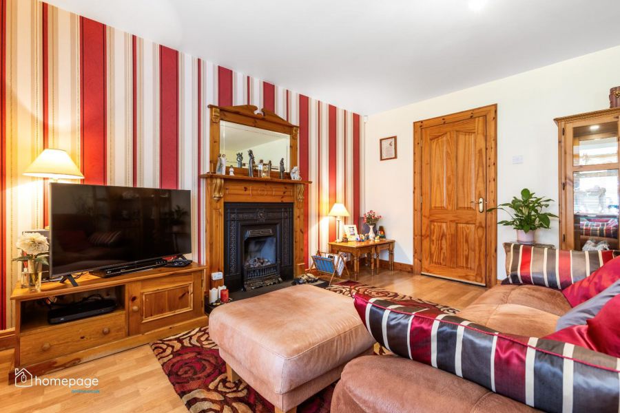 16 Carthall Manor