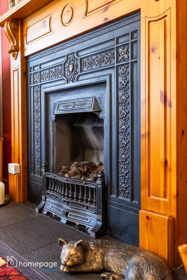 16 Carthall Manor