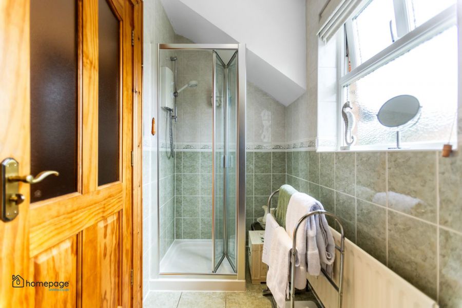 16 Carthall Manor