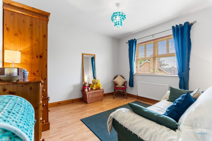 16 Carthall Manor