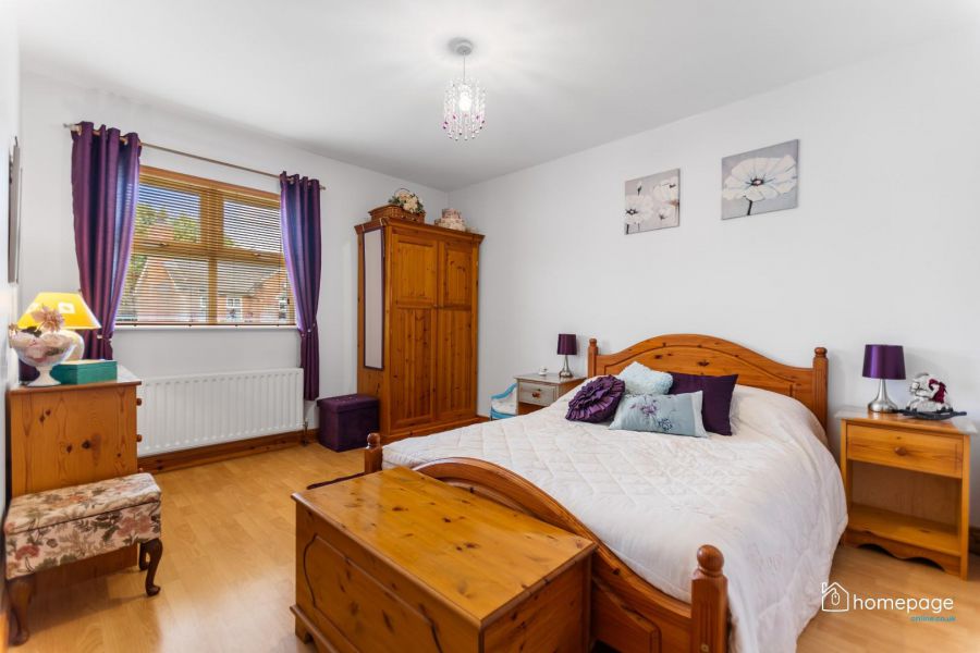 16 Carthall Manor
