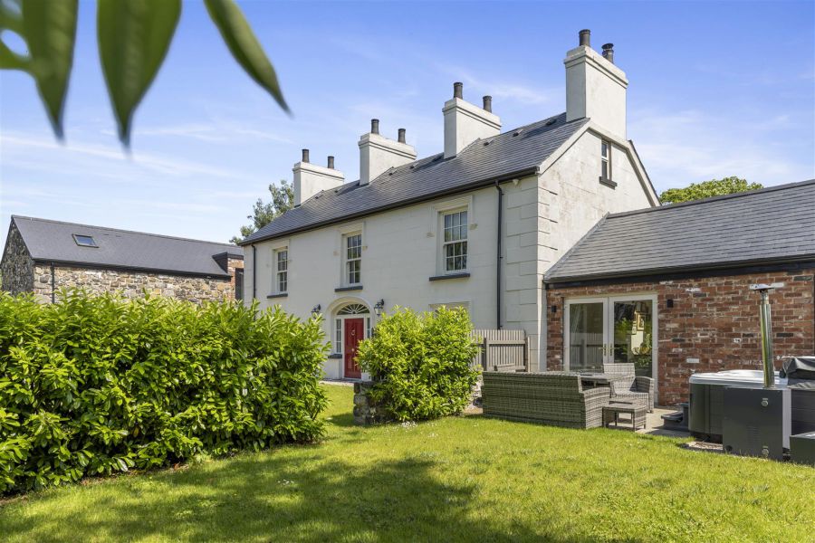 The Farm House 6 Corrstown Lane