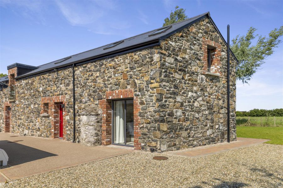 3 Corrstown Lane