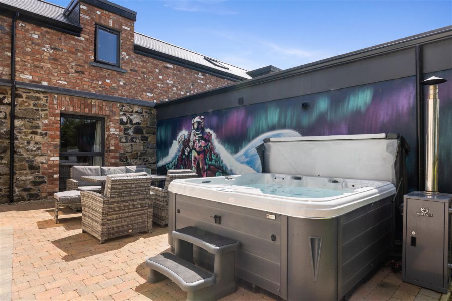 3 Corrstown Lane