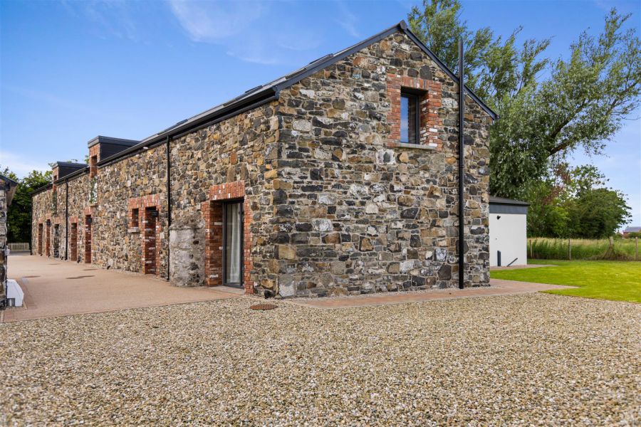 3 Corrstown Lane