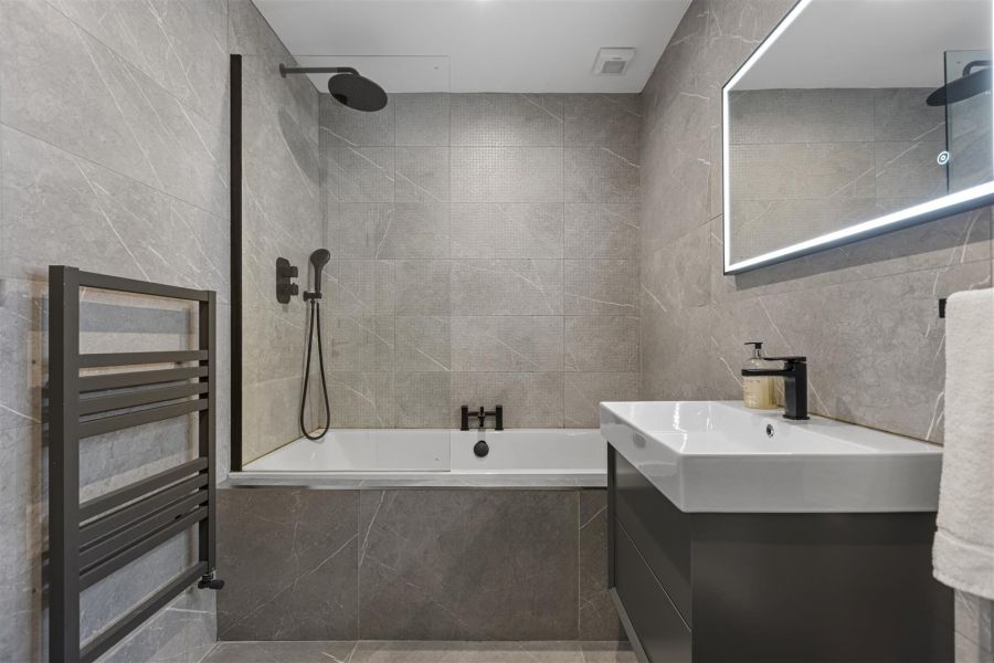 2 Corrstown Lane