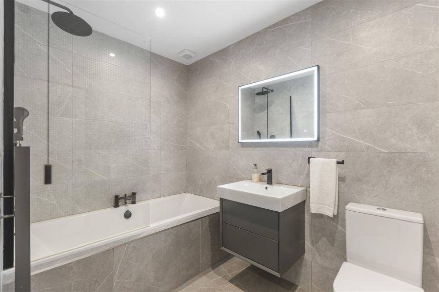 2 Corrstown Lane