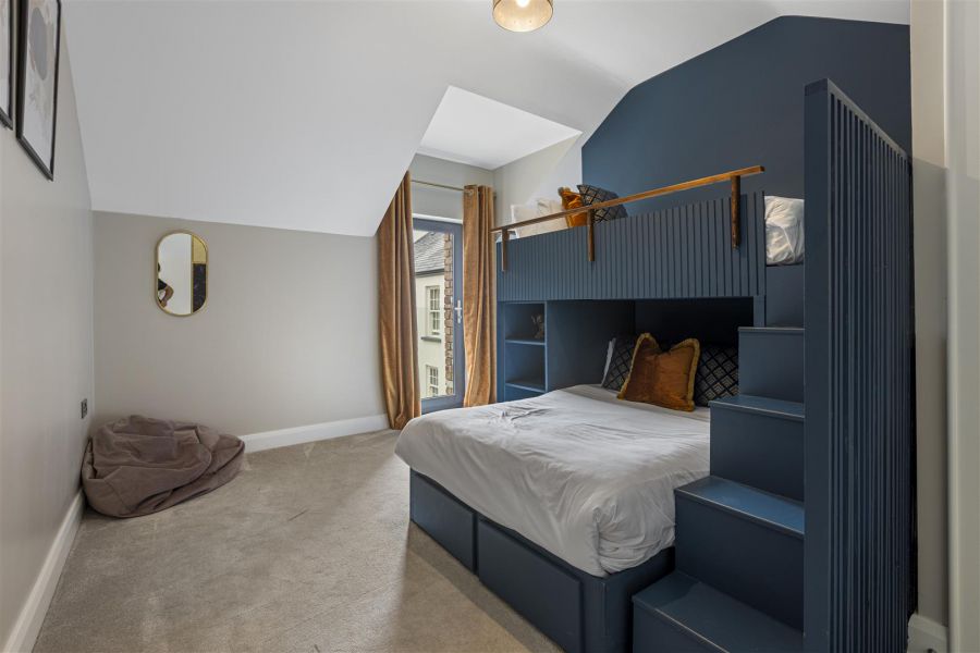 2 Corrstown Lane