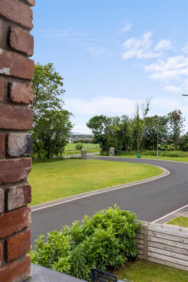 1 Corrstown Lane