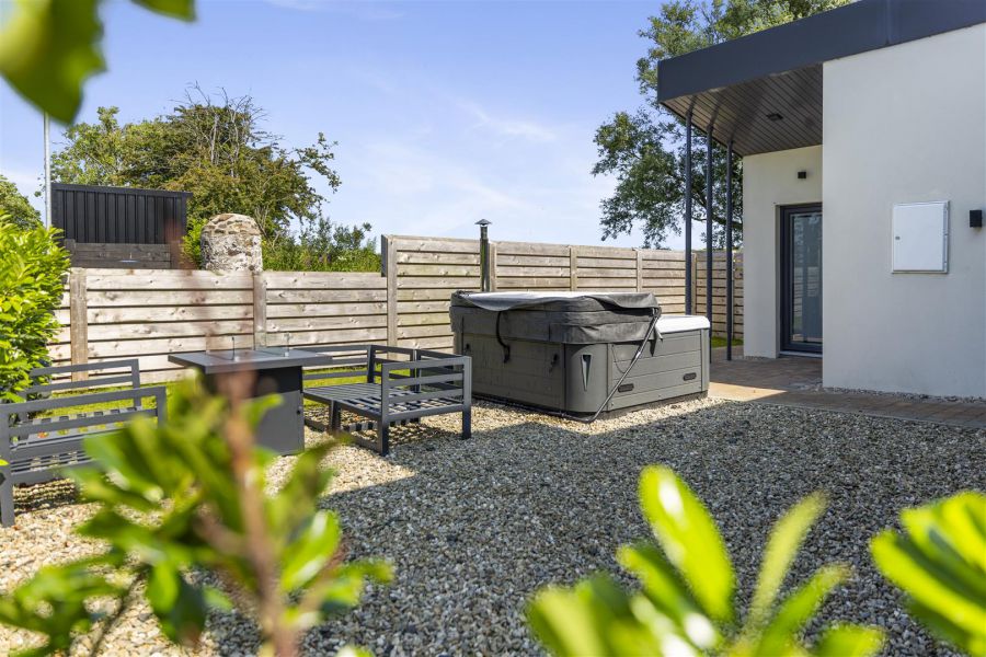 1 Corrstown Lane