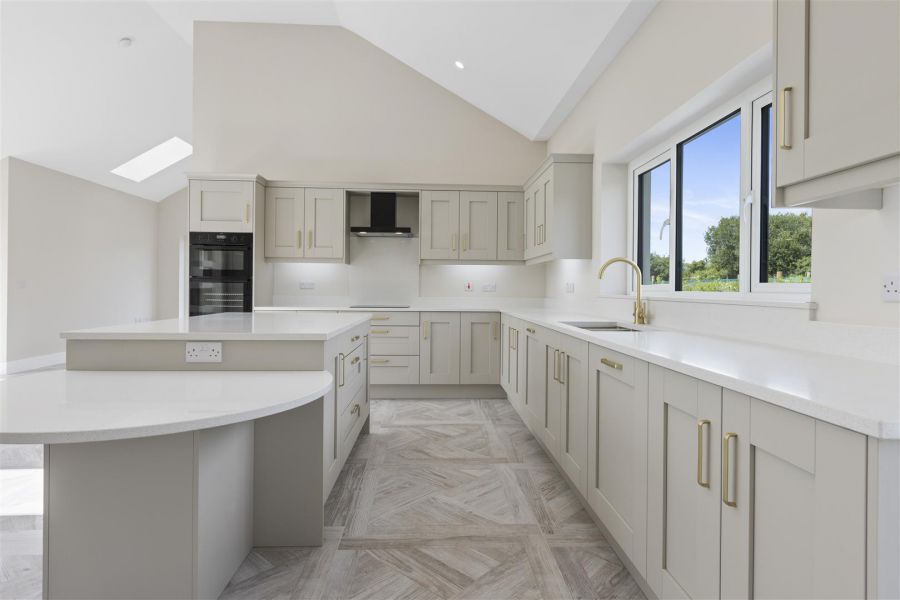 424 Foreglen Road