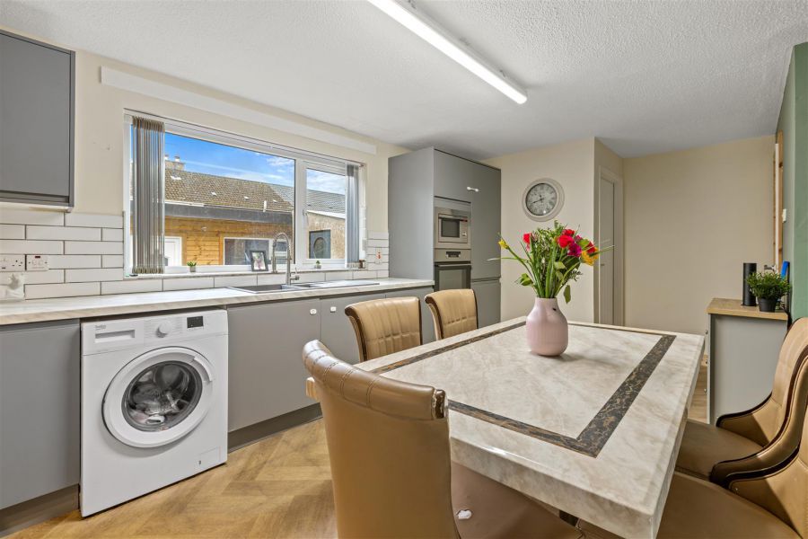 49 Stradowen Drive