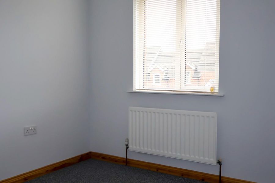 83 Drummond Manor